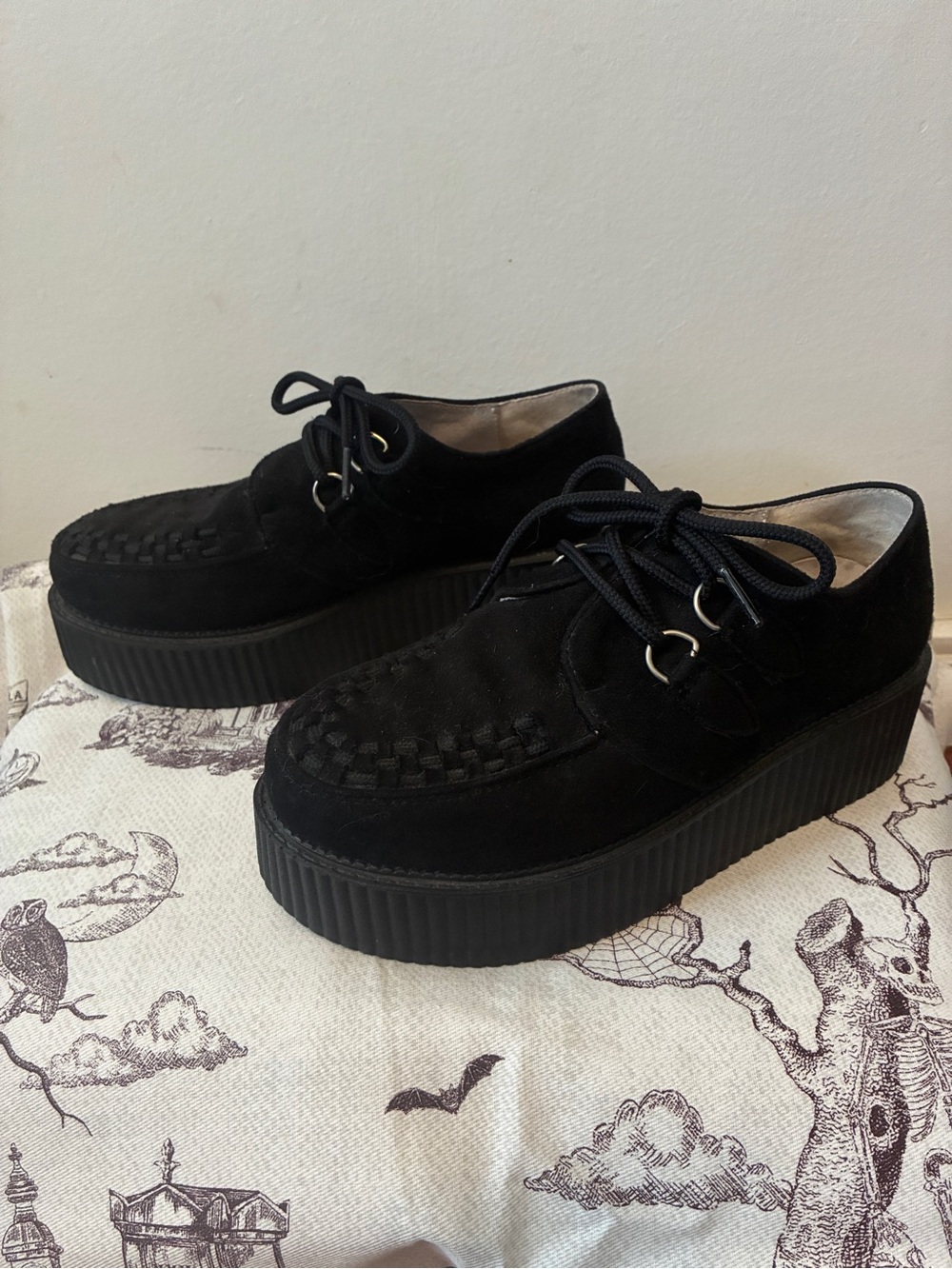 Black Platform Lace-Up Creeper Shoes